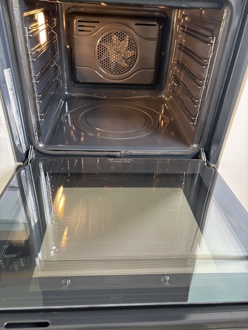 Nettoyage de four : une intervention experte signée Surménage Services à Toulouse